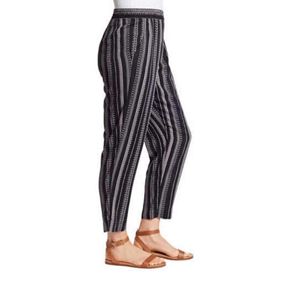 Jessica Simpson soft printed pants - Picture 3 of 3